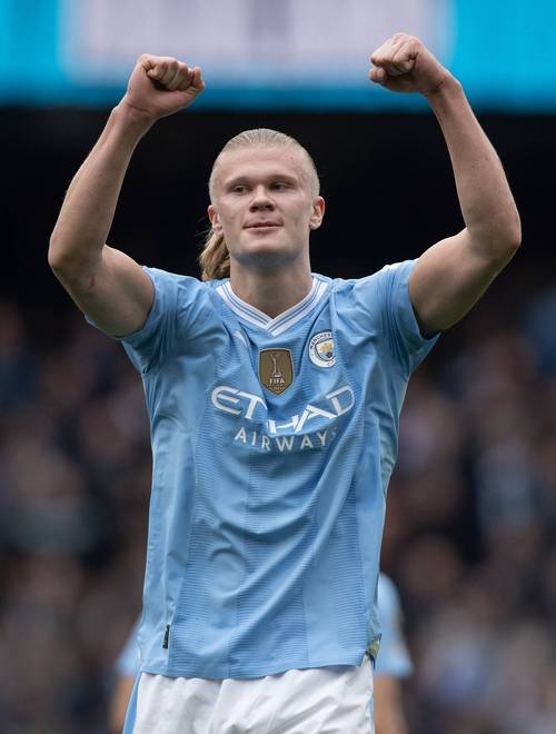 来自转会市场的报道：众所周知，皇家马德里的门将卢...（转会市场消息称：人尽皆知，皇马门将卢...）