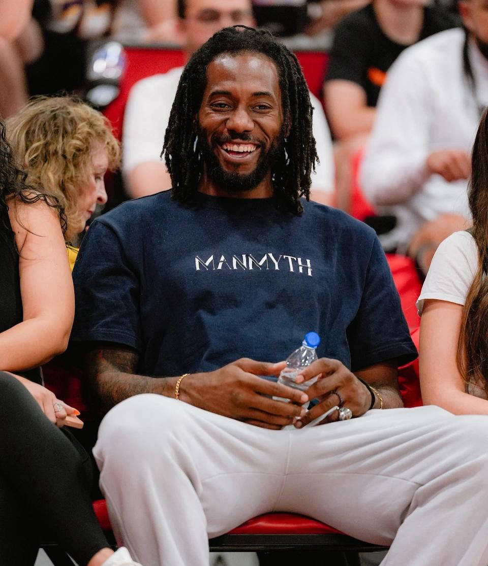 本赛季俱乐部双人组进球榜：凯恩+迪亚斯37球高居第一（凯恩携迪亚斯合轰37球，领跑本赛季俱乐部双人进球榜）