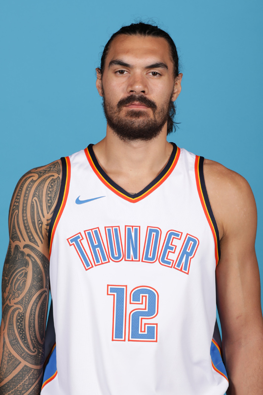 孔帕尼：迪亚斯肯定不是故意去伤害对手，他只是想争夺那个球（孔帕尼为迪亚斯辩护：并非故意伤人，只是正常拼抢）