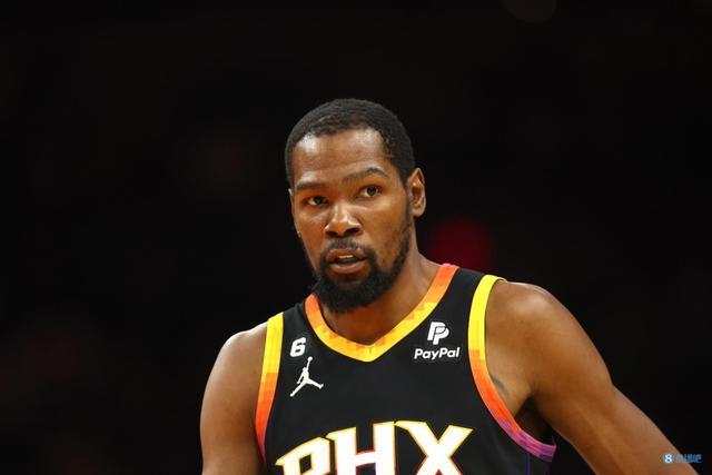 吉拉西下场时不开心？科瓦奇：如果他很开心被换下，反而不好（吉拉西被换下显不悦？科瓦奇：球员若乐意下场才更糟）