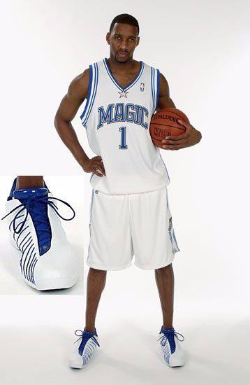 曼晚：曼联可在冬窗尝试引进托尼，他与姆伯莫配合默契（曼晚：曼联冬窗或尝试签下托尼，其与姆伯莫配合默契）