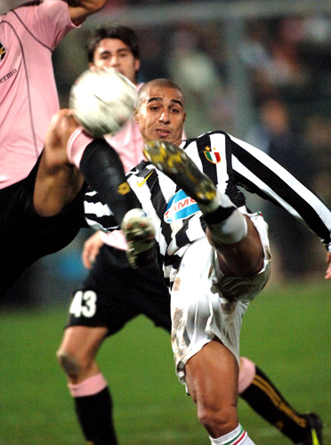 里昂新主帅上任后战术有改善（里昂换帅后战术明显提升）