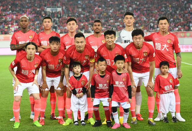 雷霆成为史上第四支赛季前22场拿下21胜1负的球队（前22场21胜1负，雷霆跻身历史第四队）