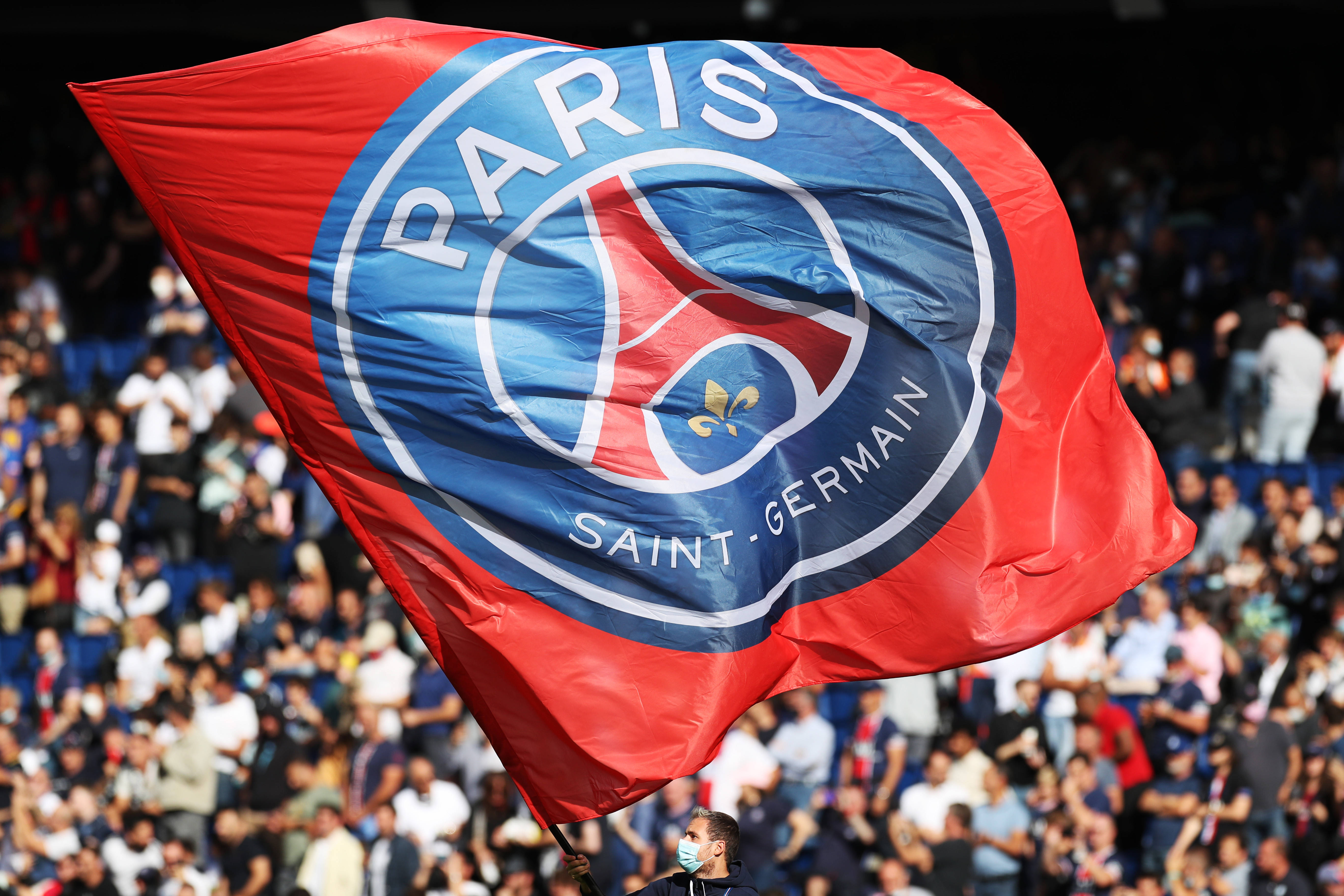 万众瞩目！CBA杯赛上演“山东德比” 赢球将锁定晋级八强名额（重磅对决！CBA杯上演山东德比，赢球即锁定八强席位）