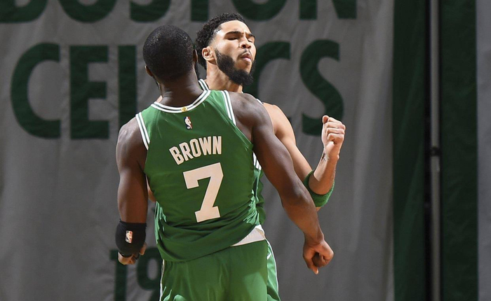 西媒：欧洲没球队愿满足维尼修斯薪资要求，和沙特没正式协议（西媒：欧洲俱乐部无人愿匹配维尼修斯薪水，尚未与沙特达成正式协议）