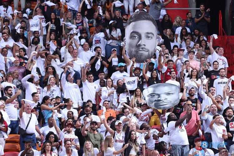 记者：拜仁等多家欧洲俱乐部对霍芬海姆前锋阿斯拉尼感兴趣（拜仁在内多家欧洲俱乐部关注霍芬海姆前锋阿斯拉尼）