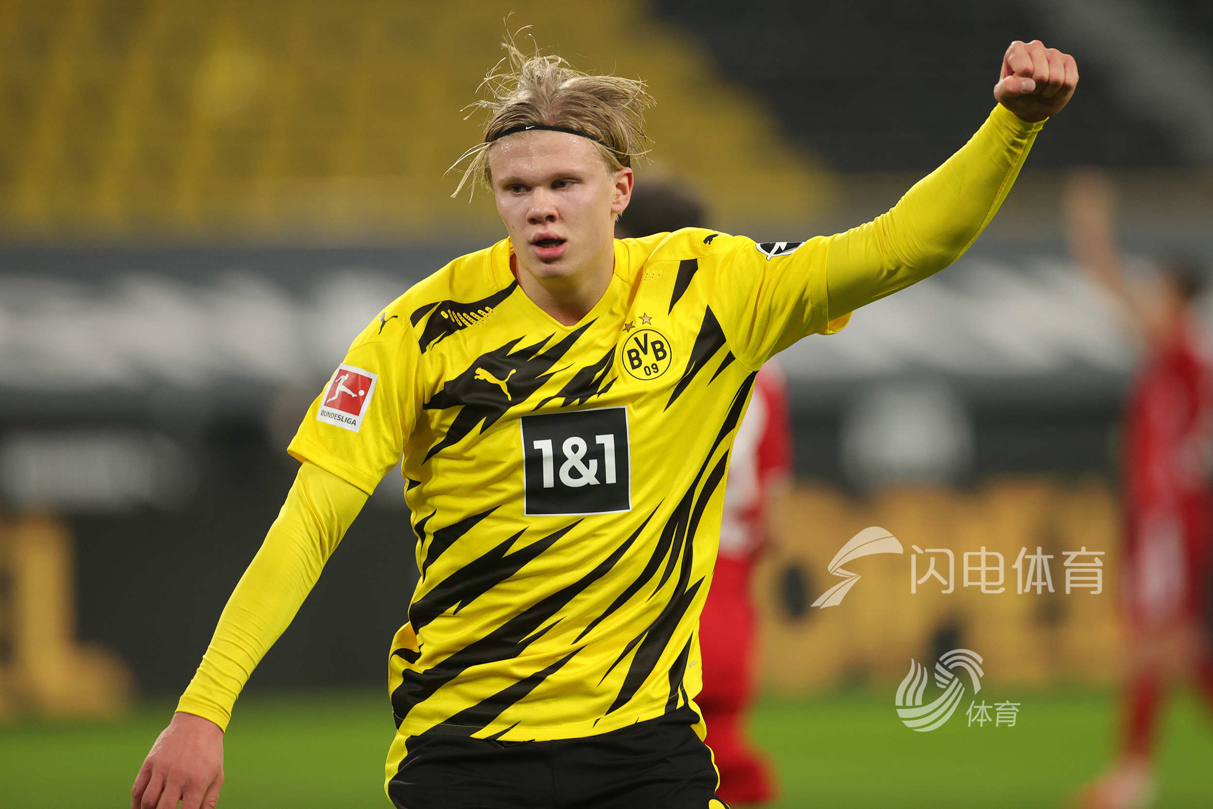 半场战报：科隆1-0汉堡，阿赫破门（上半场：阿赫破门，科隆1-0领先汉堡）