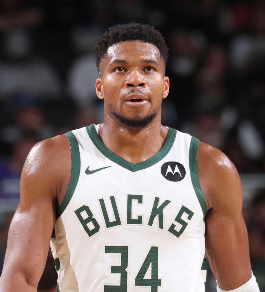 NBA：湖人险胜火箭 詹姆斯砍下38分（NBA：湖人惊险力克火箭，詹姆斯轰下38分）