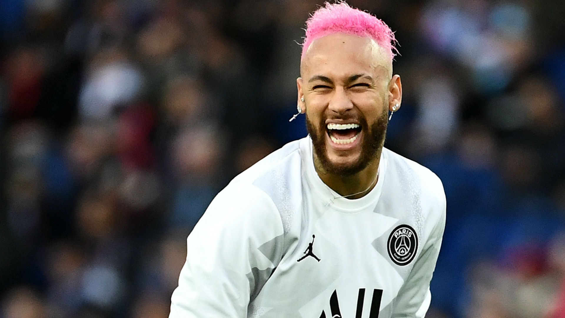 世体：巴萨将采取措施，避免重蹈法兰克福球迷攻占诺坎普覆辙（世体：巴萨拟采取新举措，避免法兰克福球迷再度攻占诺坎普）