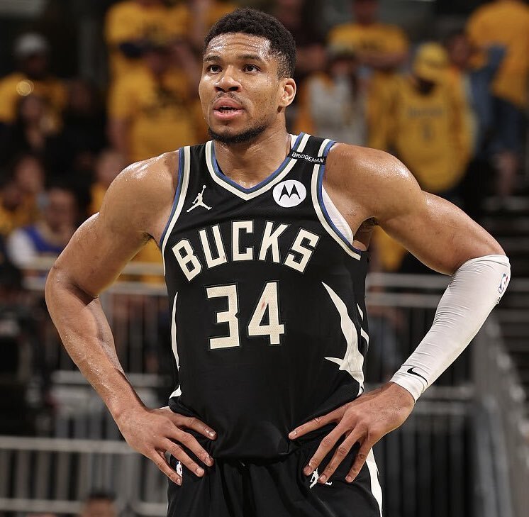 佩杜拉：吉梅内斯不想离开米兰，已拒绝所有相关转会提议（佩杜拉：吉梅内斯无意离开米兰，已拒绝全部相关转会报价）