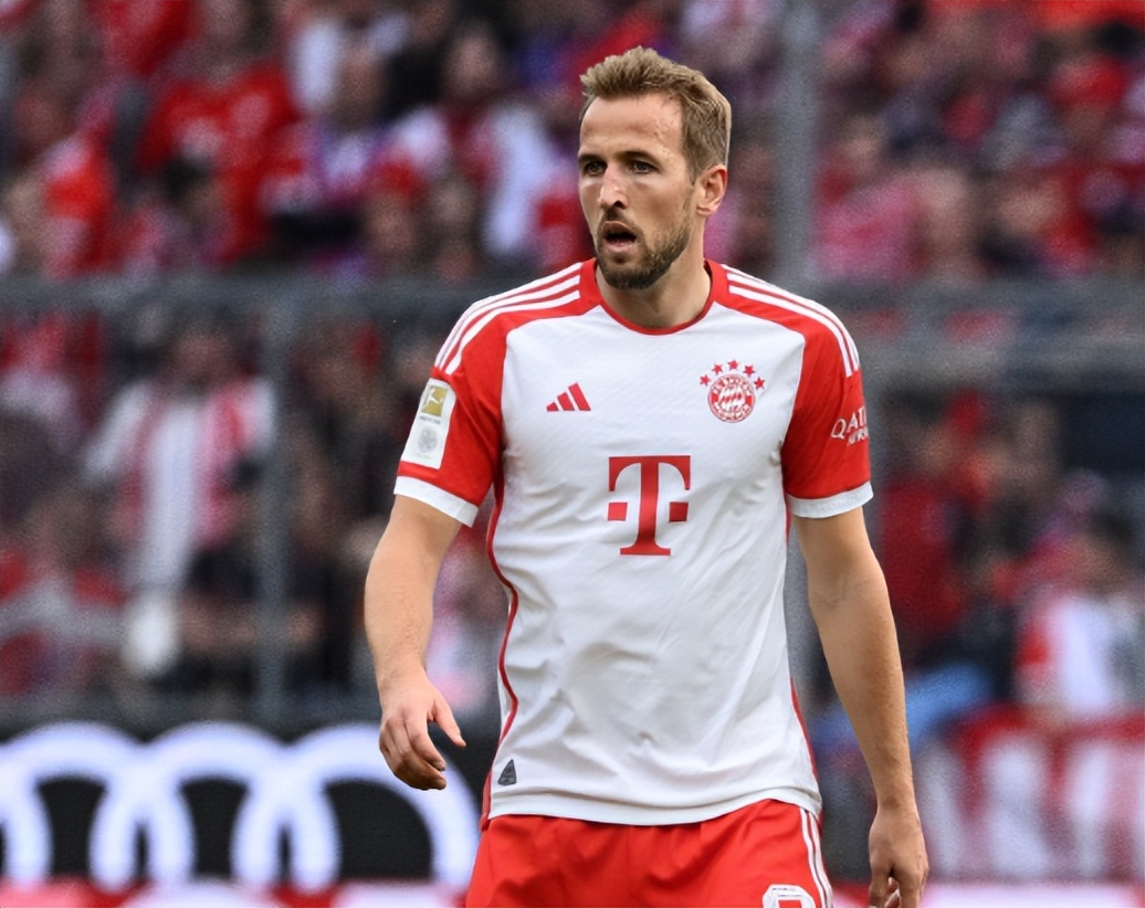 5场9球，姆巴佩创造个人欧冠单赛季进球数纪录（姆巴佩5战斩9球，刷新个人欧冠单季进球纪录）