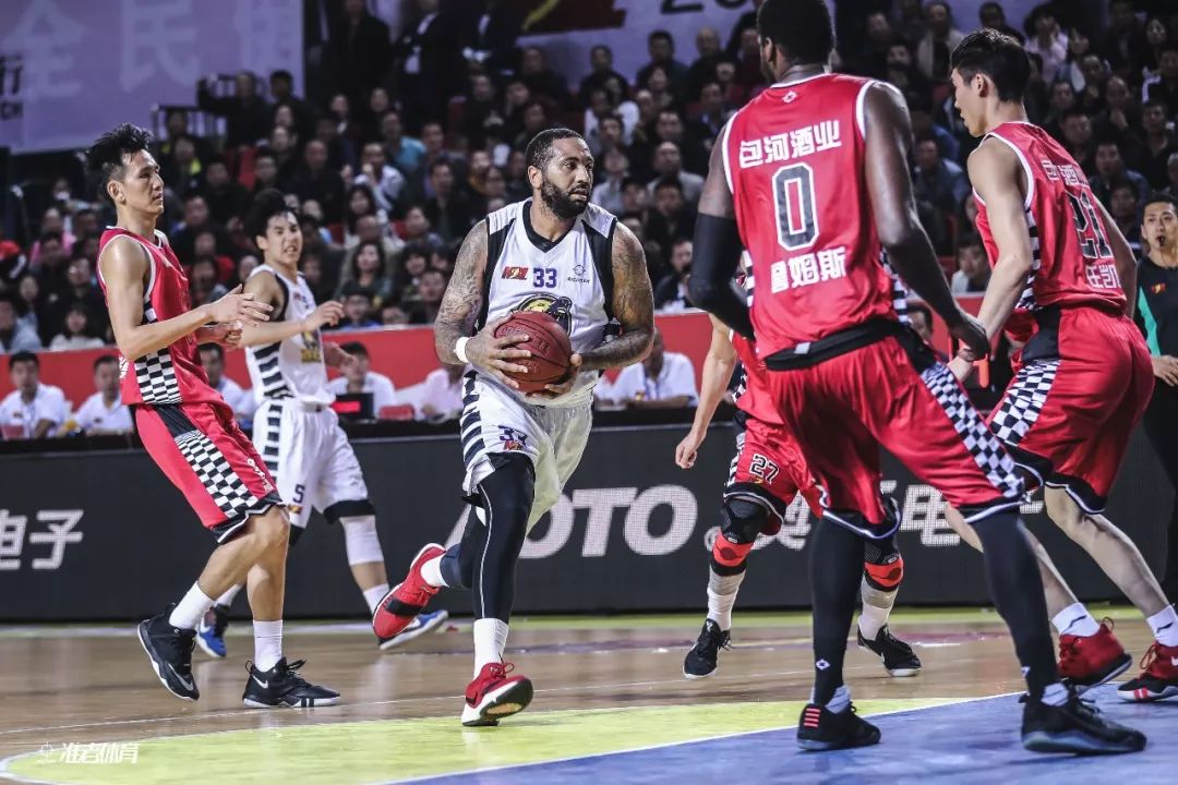 力保球门不失，巴塔利亚当选巴列卡诺vs皇马全场最佳（凭零封表现，巴塔利亚当选巴列卡诺对皇马全场最佳）